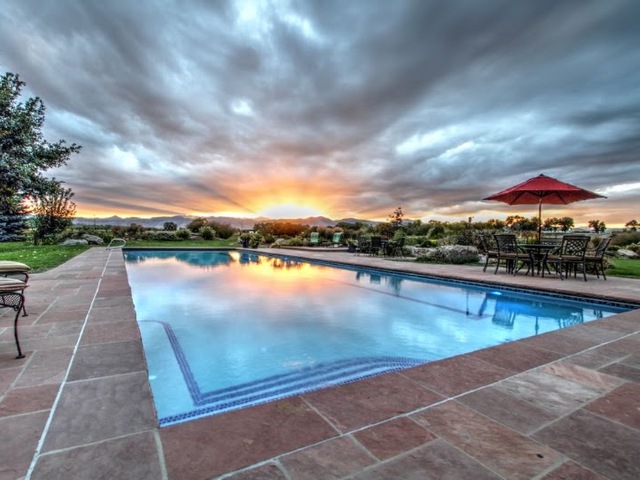 Aquality Pools & Spas